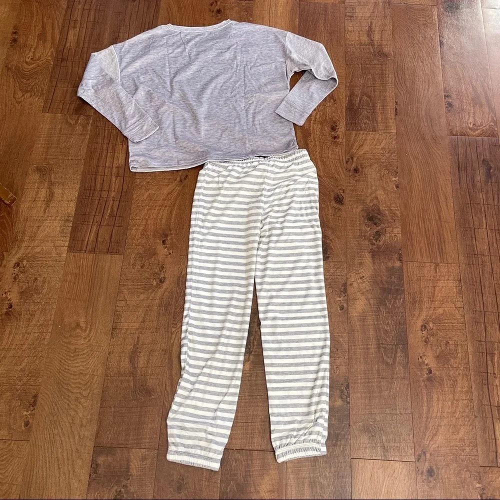 NWT justice girls Santa cookie pajamas 2 piece Sz 6 & 12 long sleeve LS pants